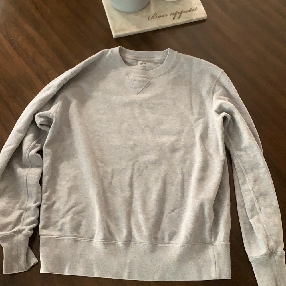 Grey Uniqlo sweatshirt